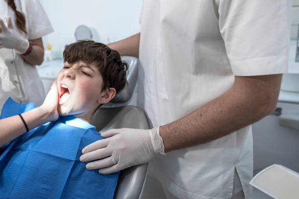 Best Broken or Cracked Tooth Emergency Dentist in Woodbury, NY